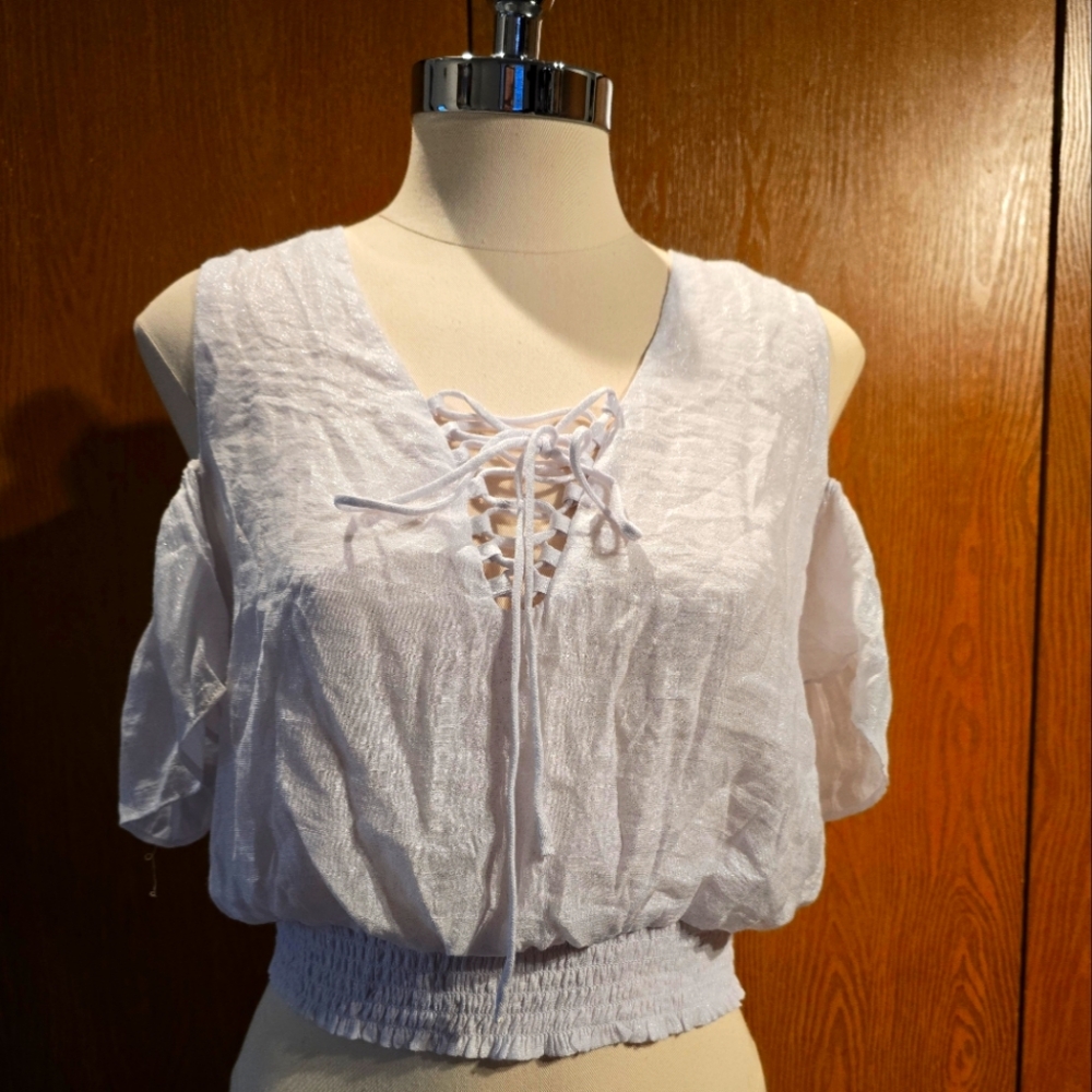 Off the shoulder Guess top